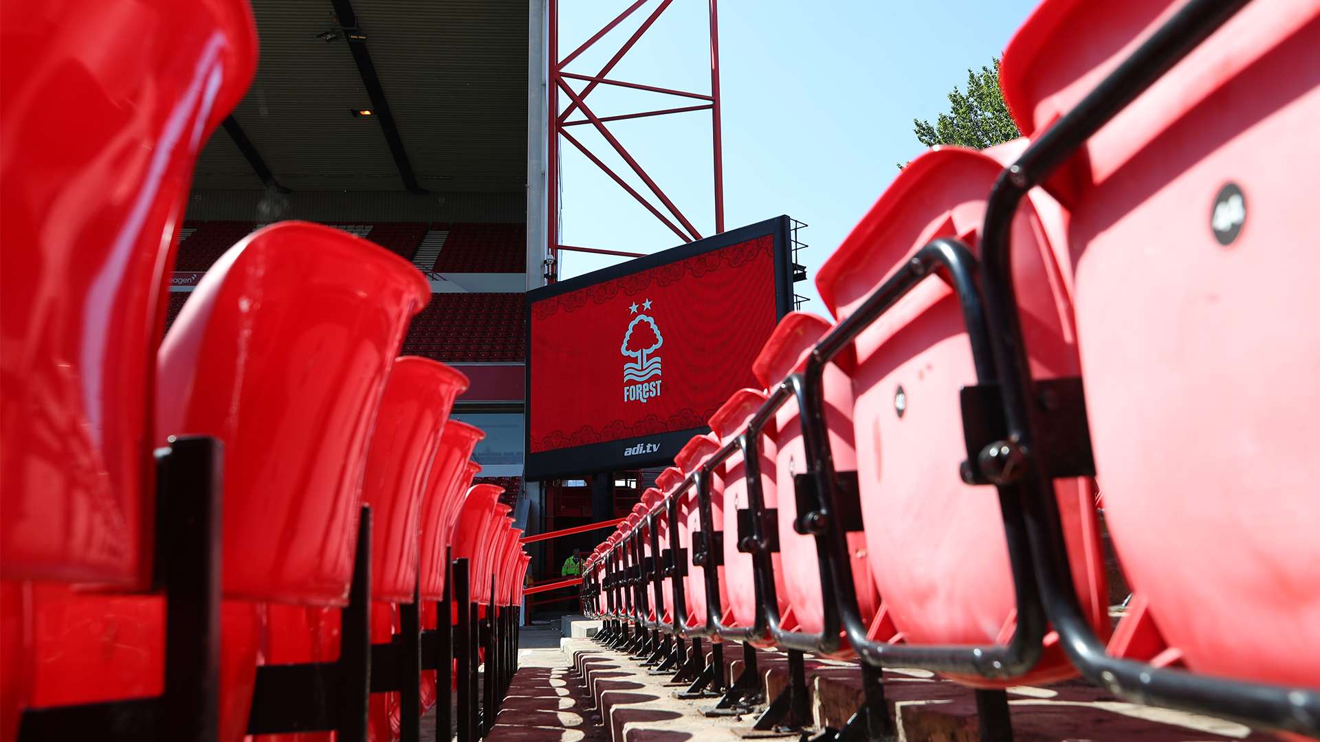 萊萬、穆勒等傑出球員榮獲《體育圖片報》的德甲傳奇獎.