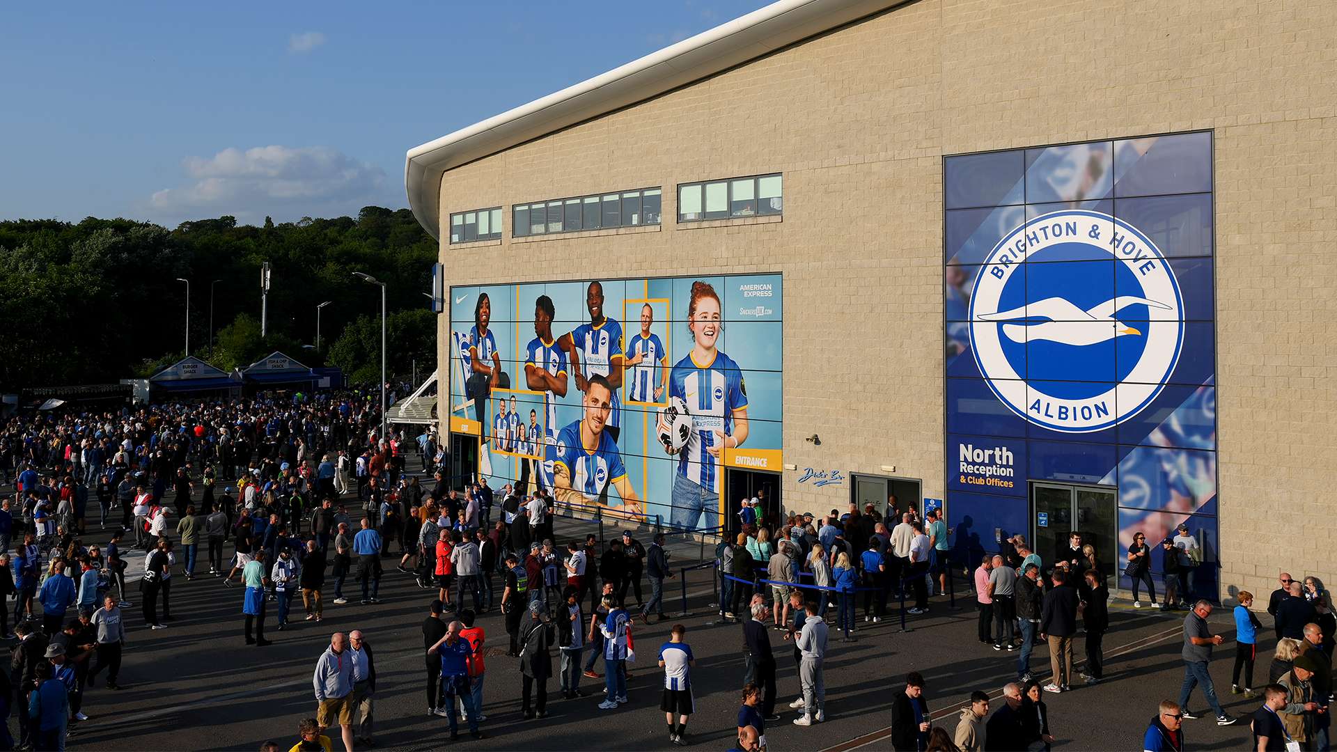 費內巴切向阿姆拉巴特遞上4年合同 穆裏尼奧影響球員決策.